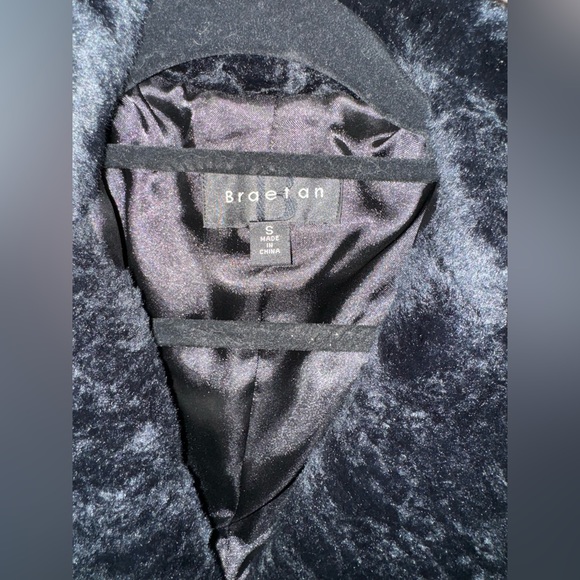 Braetan black coat size Small. - Picture 3 of 6